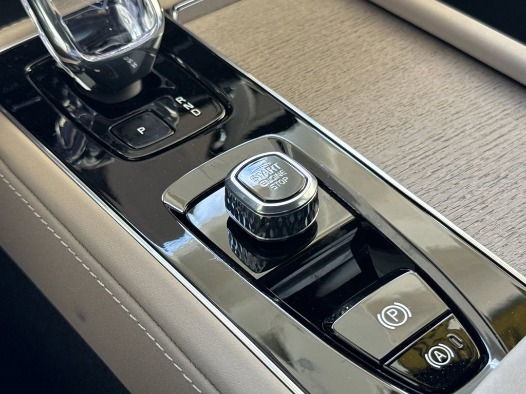 New 2026 Volvo XC90 T8 Ultra w/ Lounge Package image 23