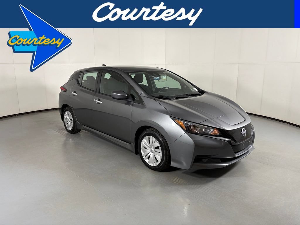 Used 2025 Nissan Leaf S FWD image 1