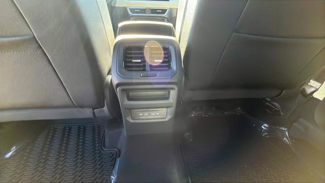 New 2026 Volkswagen Taos SE image 17