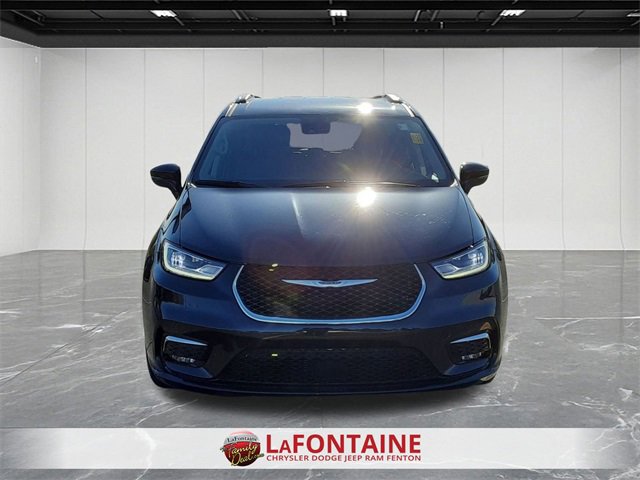 Certified 2021 Chrysler Pacifica Touring-L image 8