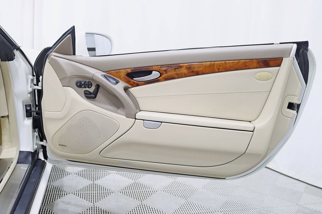 Used 2011 Mercedes-Benz SL 550 image 28