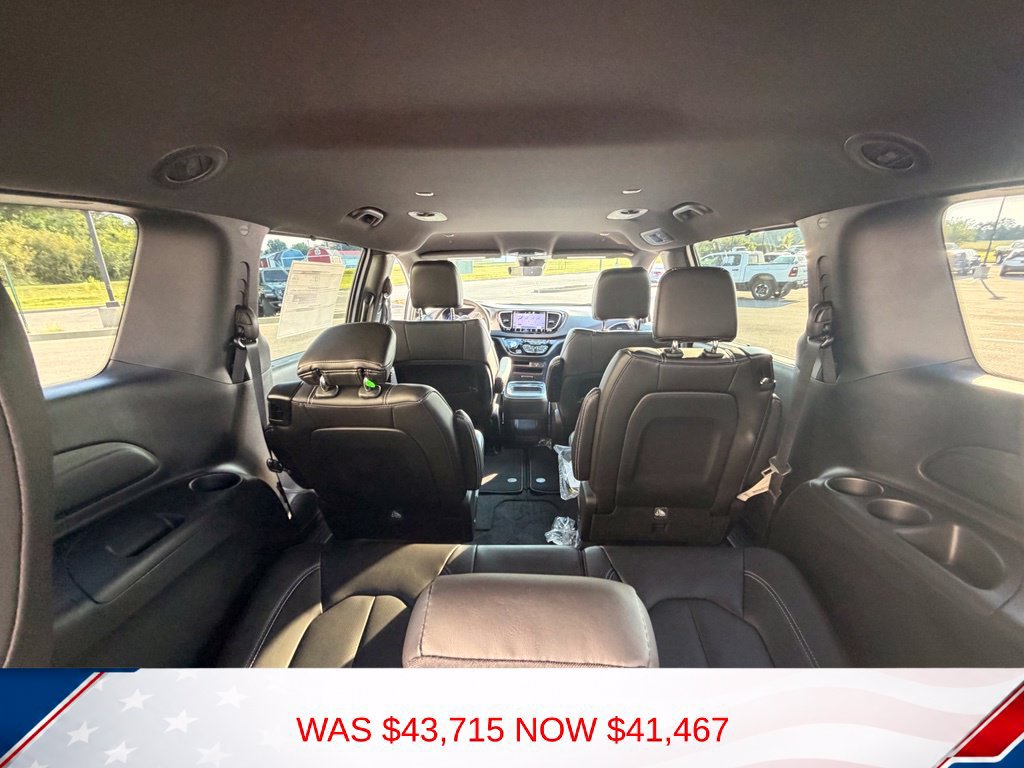 New 2027 Chrysler Pacifica LX FWD image 6