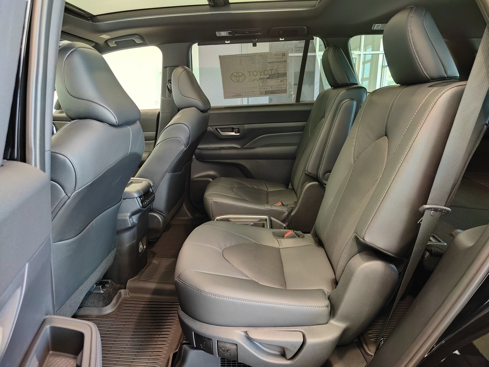 New 2026 Toyota Grand Highlander AWD Hybrid image 13