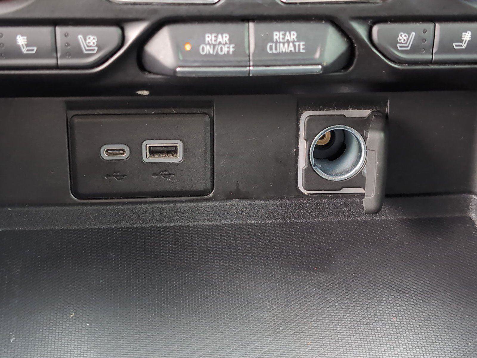 Used 2021 Chevrolet Tahoe High Country RWD image 21