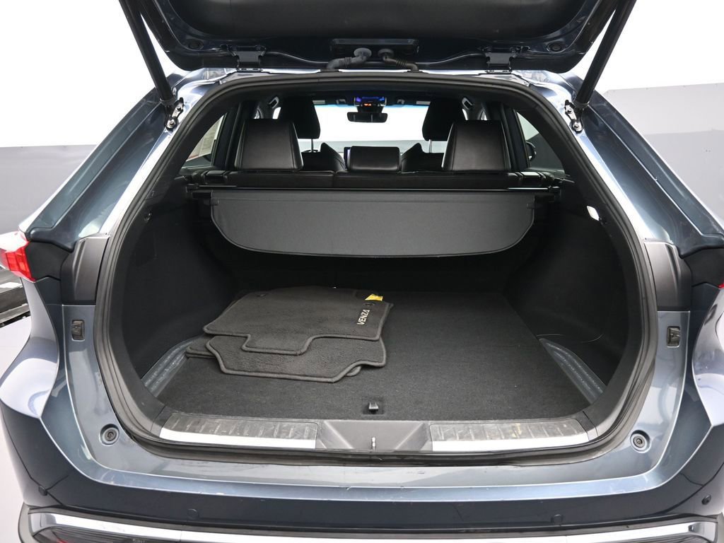 Certified 2023 Toyota Venza XLE AWD/4WD image 22