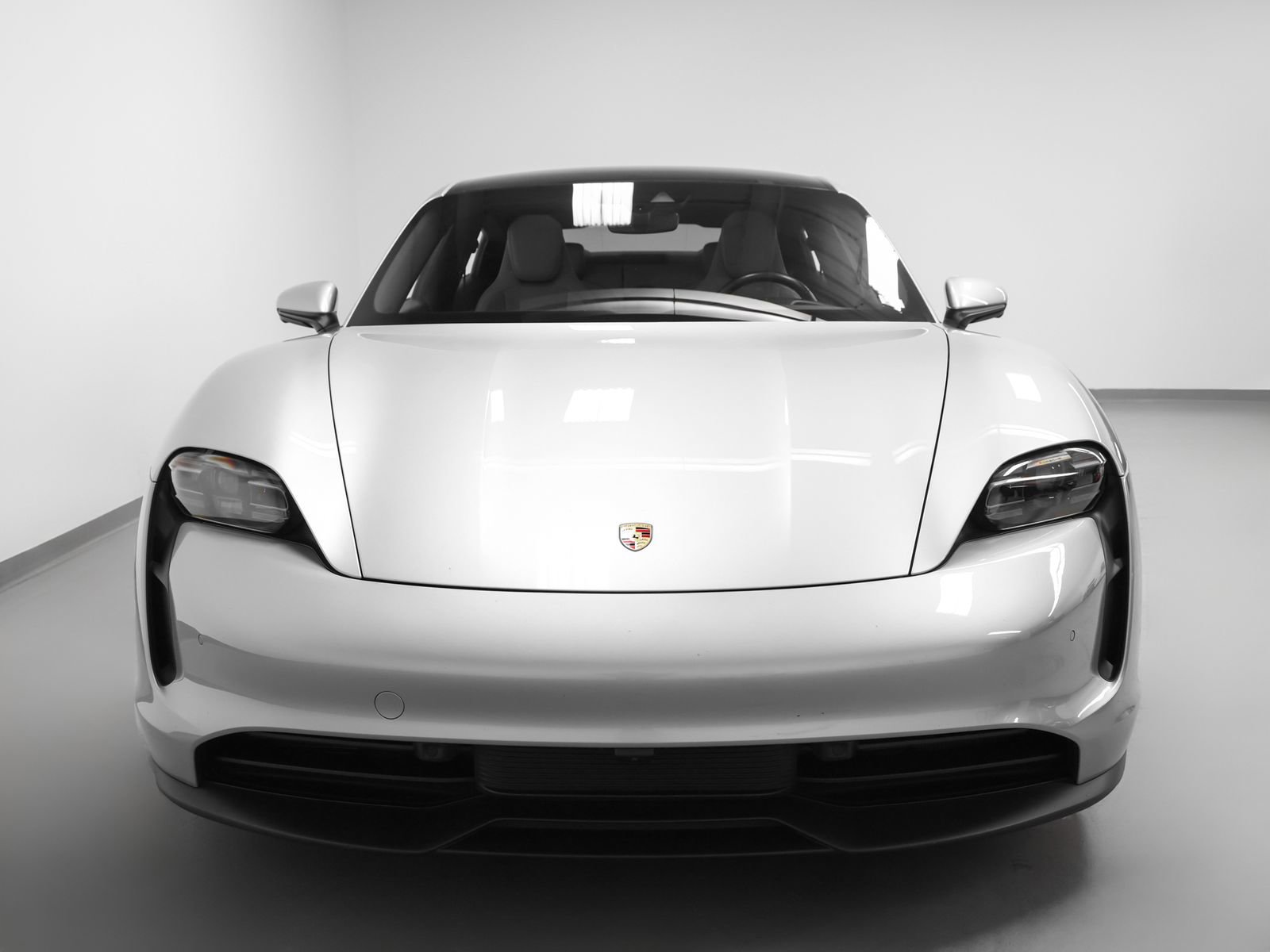 Certified 2021 Porsche Taycan image 8