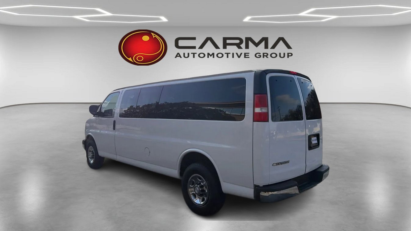 Used 2017 Chevrolet Express 3500 LT w/ LT Preferred Equipment Group image 3