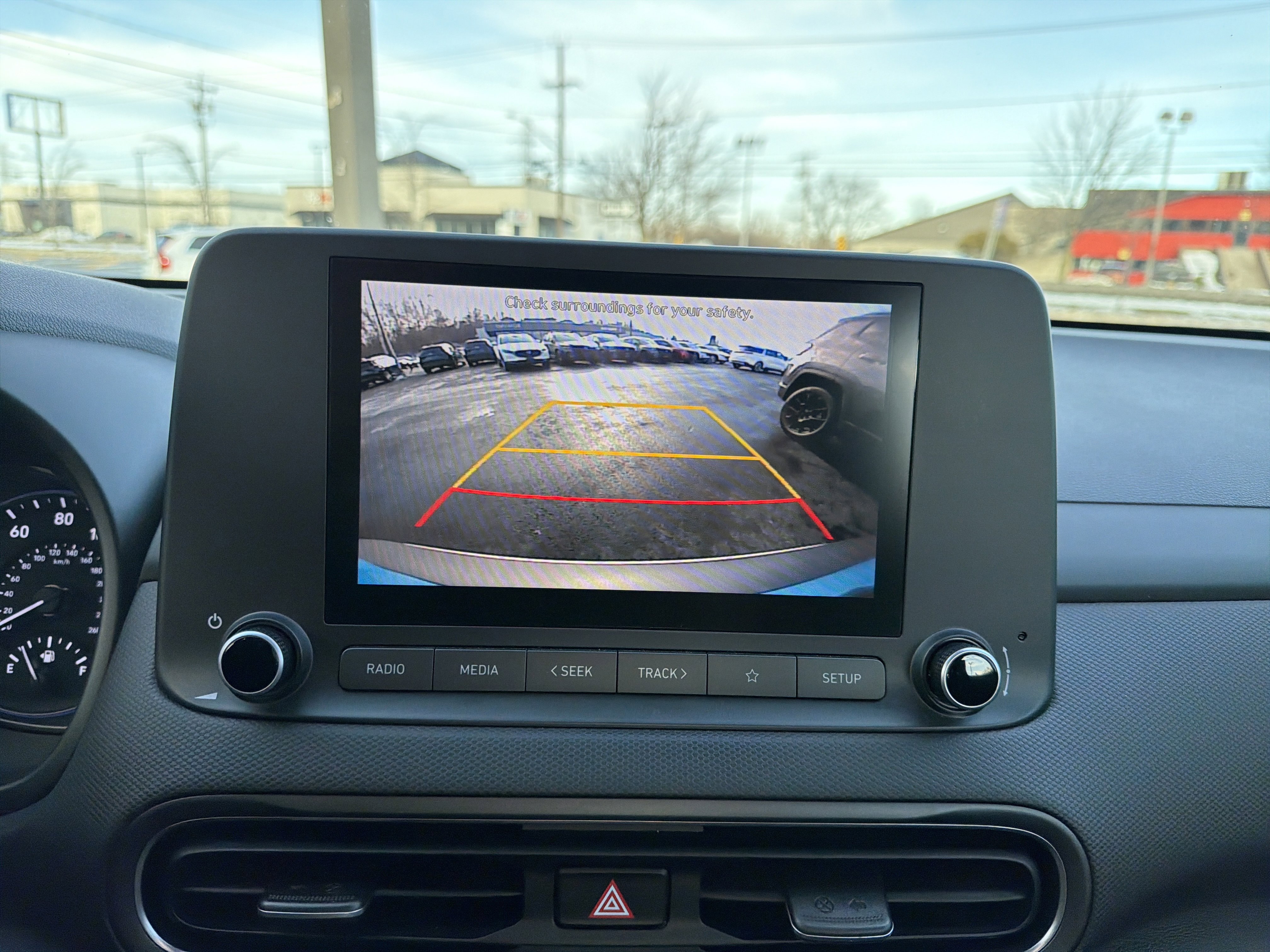 Used 2022 Hyundai Kona SE image 16