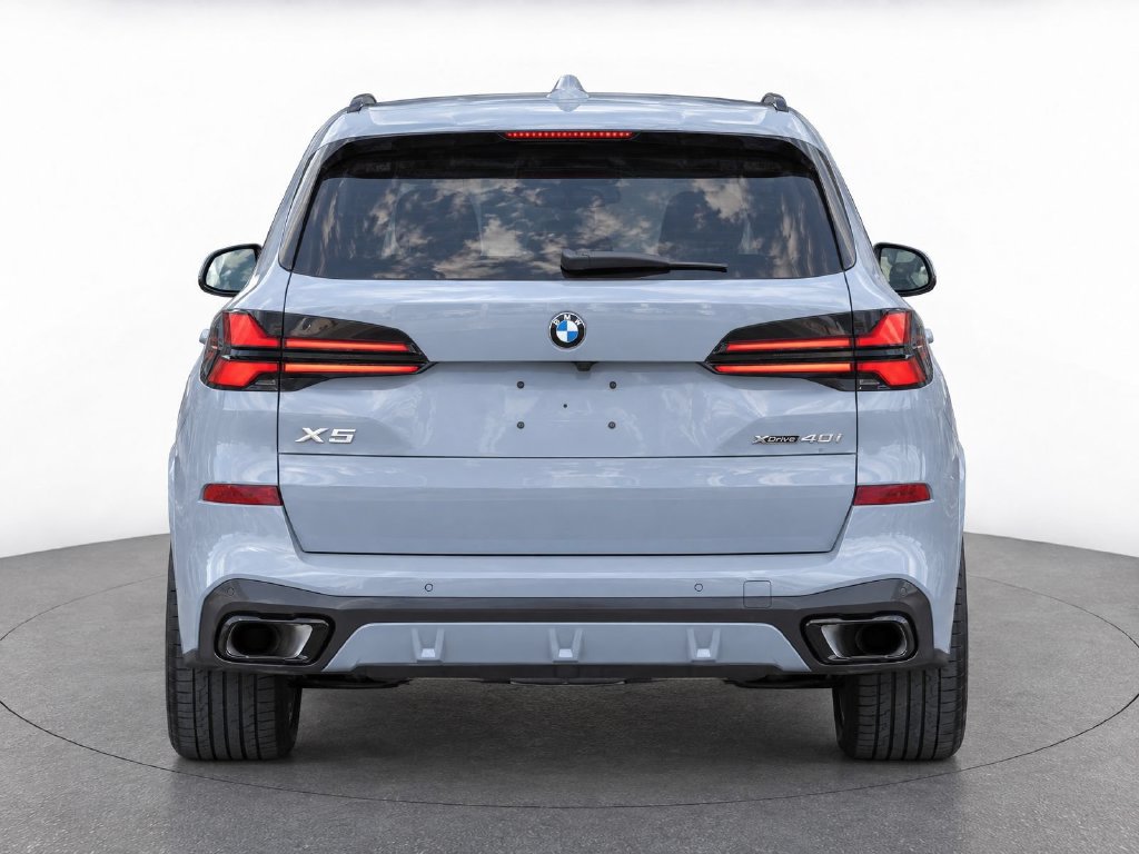 Used 2024 BMW X5 xDrive40i w/ M Sport Package AWD/4WD image 5