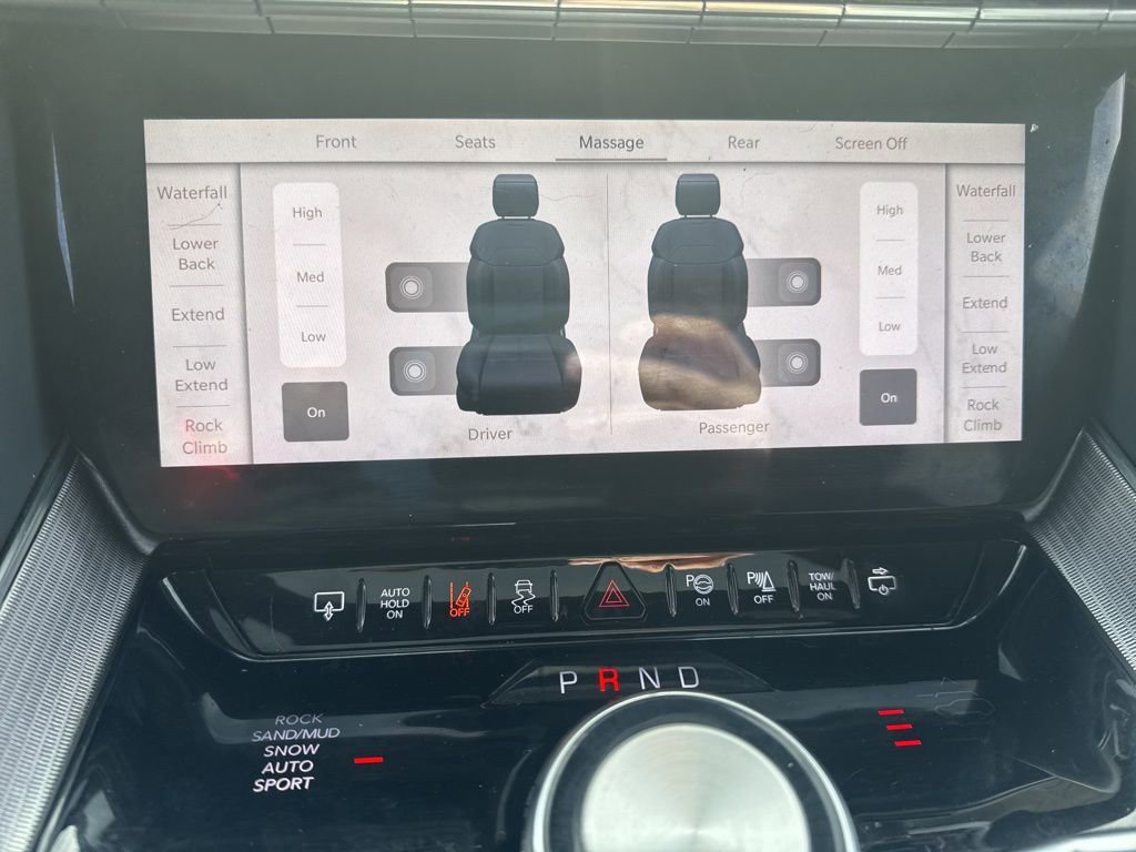 Used 2022 Jeep Grand Wagoneer Series III w/ Rear Seat Video Group 1 image 4