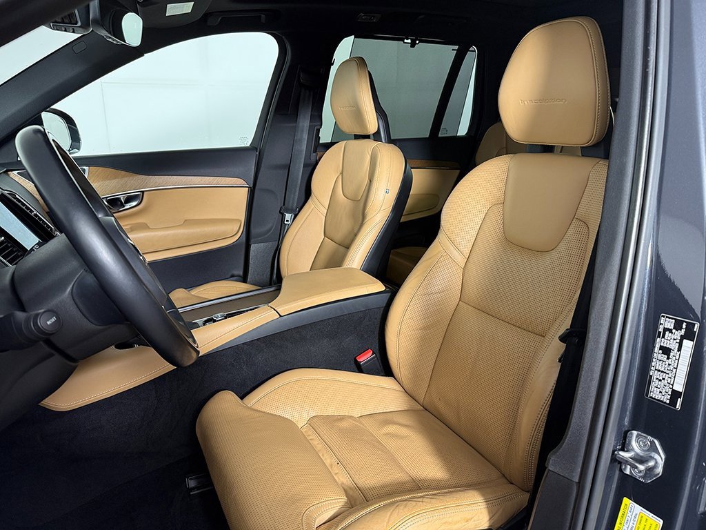 Used 2017 Volvo XC90 T6 Inscription w/ Vision Package image 29