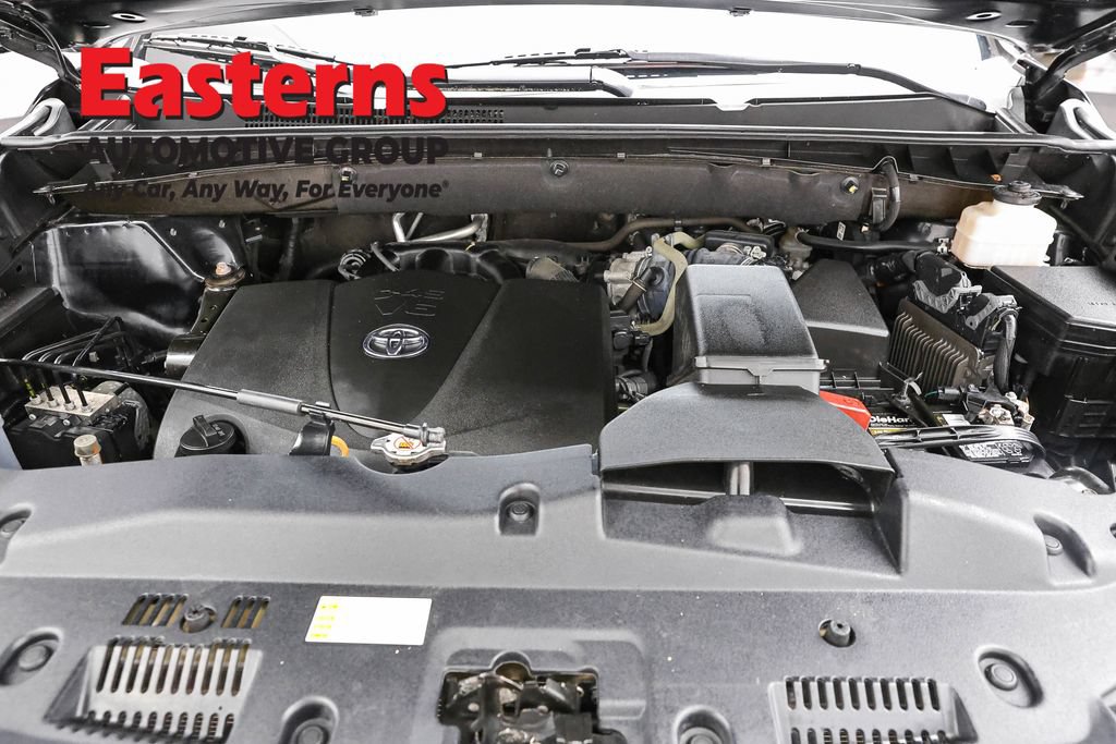 Used 2019 Toyota Highlander XLE AWD/4WD image 7