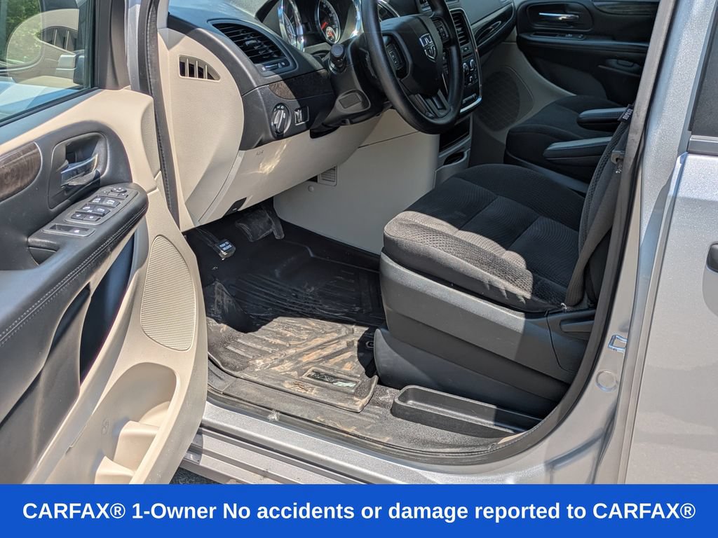 Used 2019 Dodge Grand Caravan SE FWD image 19