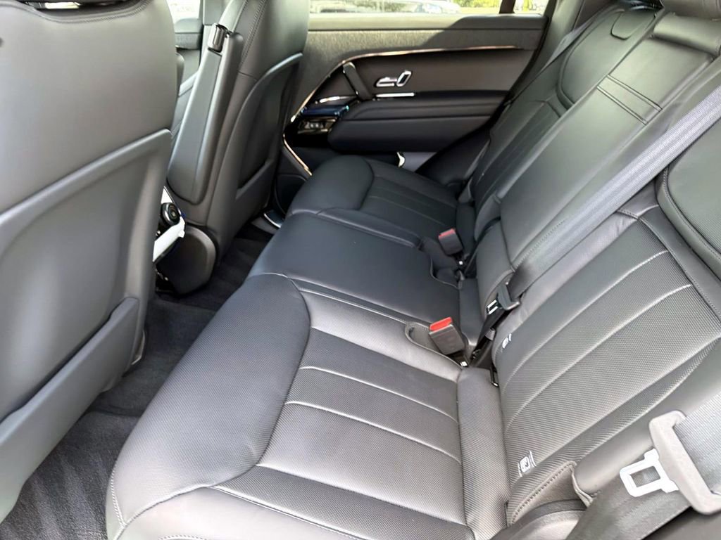 New 2026 Land Rover Range Rover Sport Dynamic SE image 13