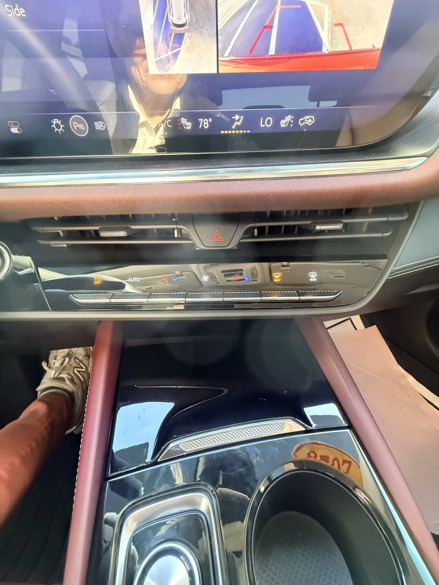 Used 2025 Buick Envision Sport Touring image 25