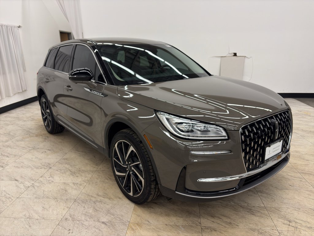 Used 2025 Lincoln Corsair Reserve w/ Rear Removable Package Tray