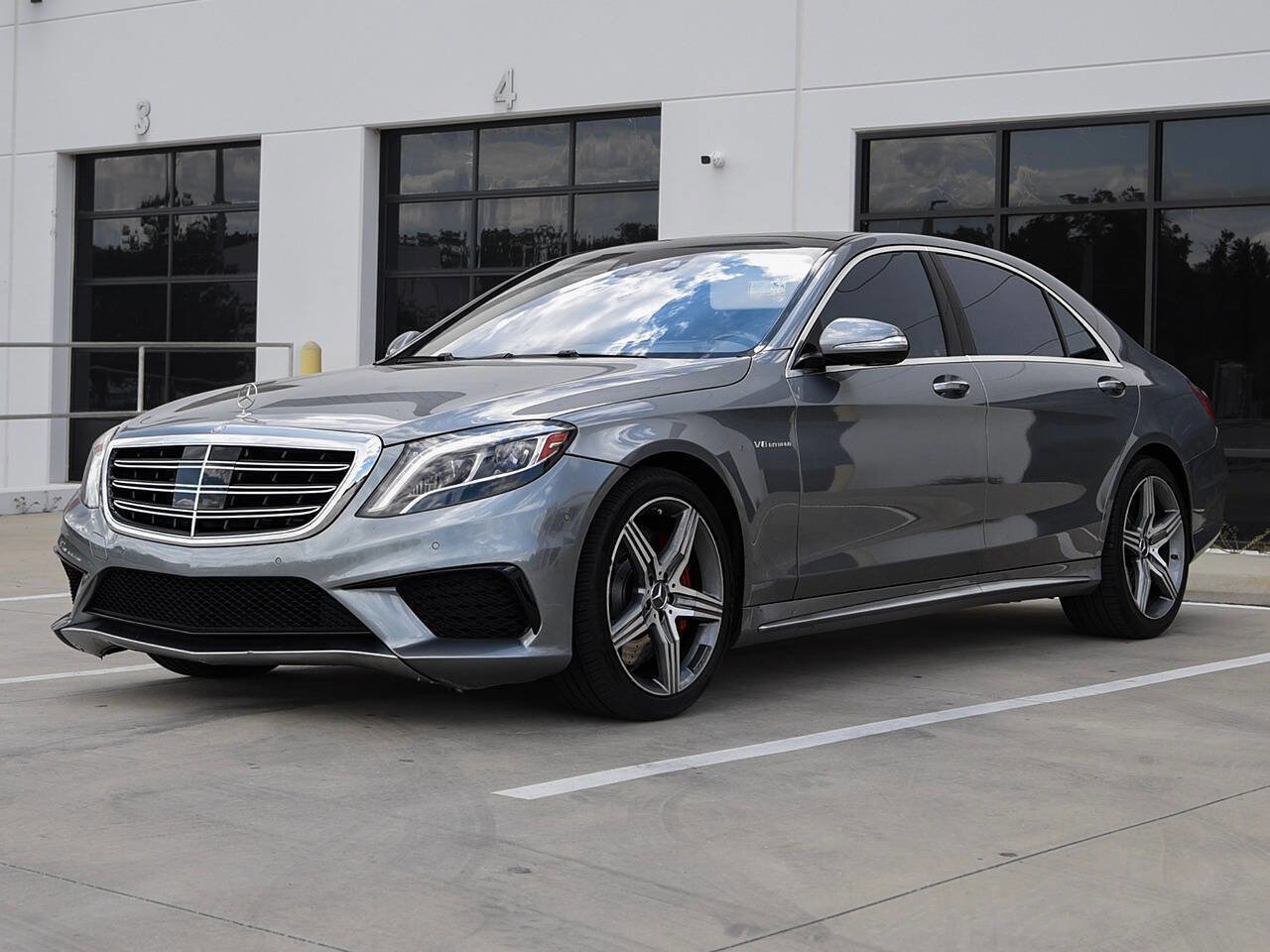 Used 2015 Mercedes-Benz S 63 AMG 4MATIC Sedan w/ Executive Rear Seat Package image 7