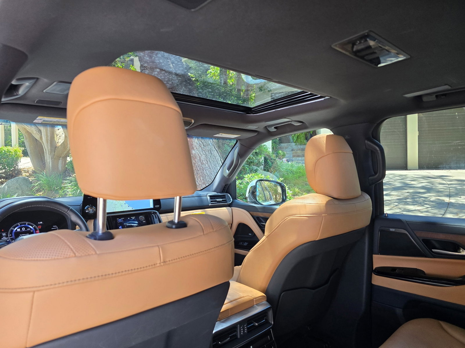 Used 2018 Bentley Bentayga AWD/4WD image 49
