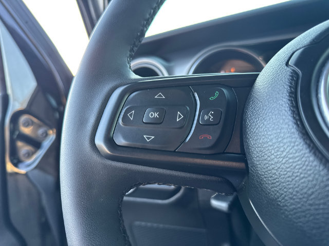 Certified 2023 Jeep Gladiator Sport AWD/4WD image 17