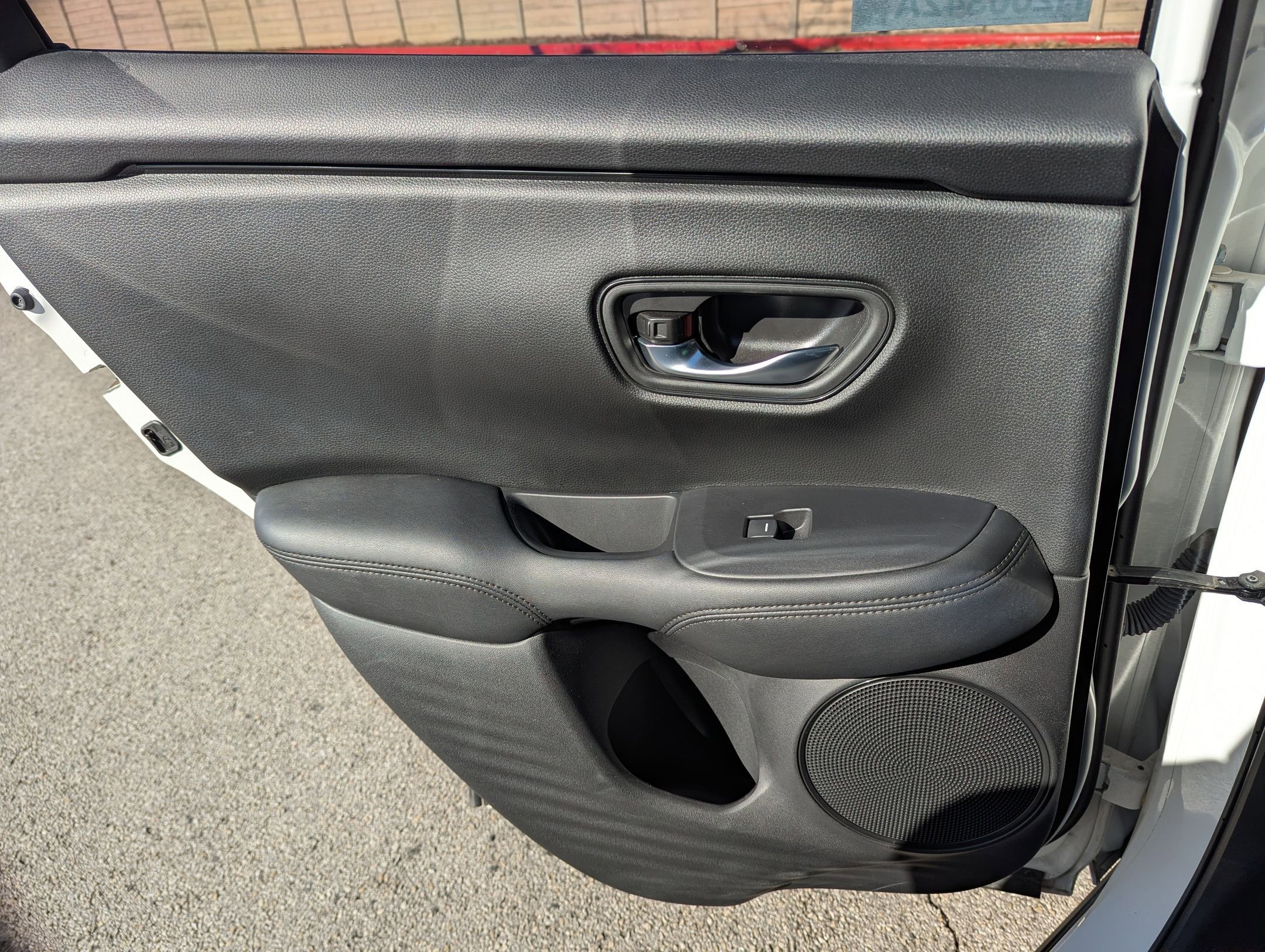 Used 2023 Honda HR-V LX image 16