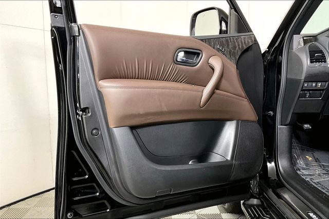 Used 2024 Nissan Armada Platinum w/ Cargo Package image 23