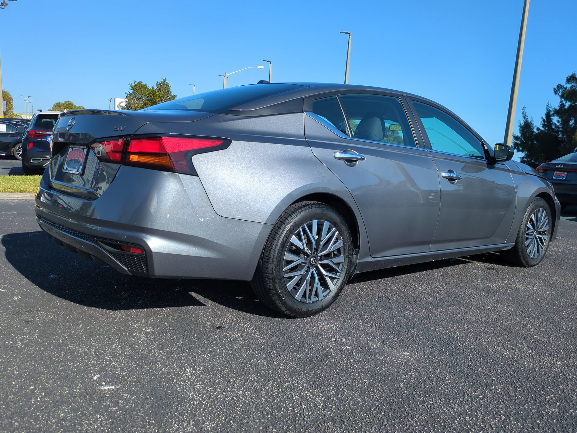 Certified 2024 Nissan Altima 2.5 SV FWD image 4