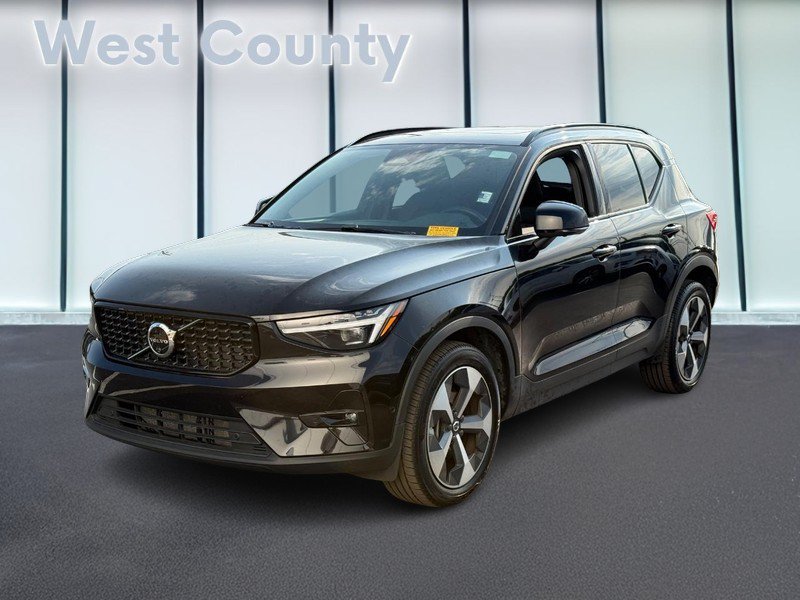 Used 2026 Volvo XC40 B5 Plus AWD/4WD image 9