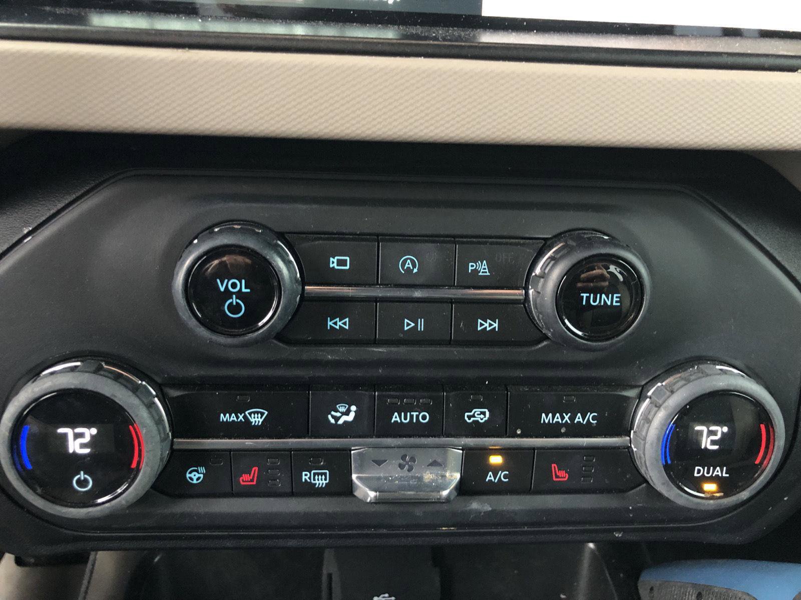 Used 2023 Ford Bronco Wildtrak image 18