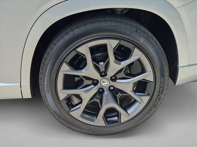 New 2026 Lexus TX 500h AWD image 9