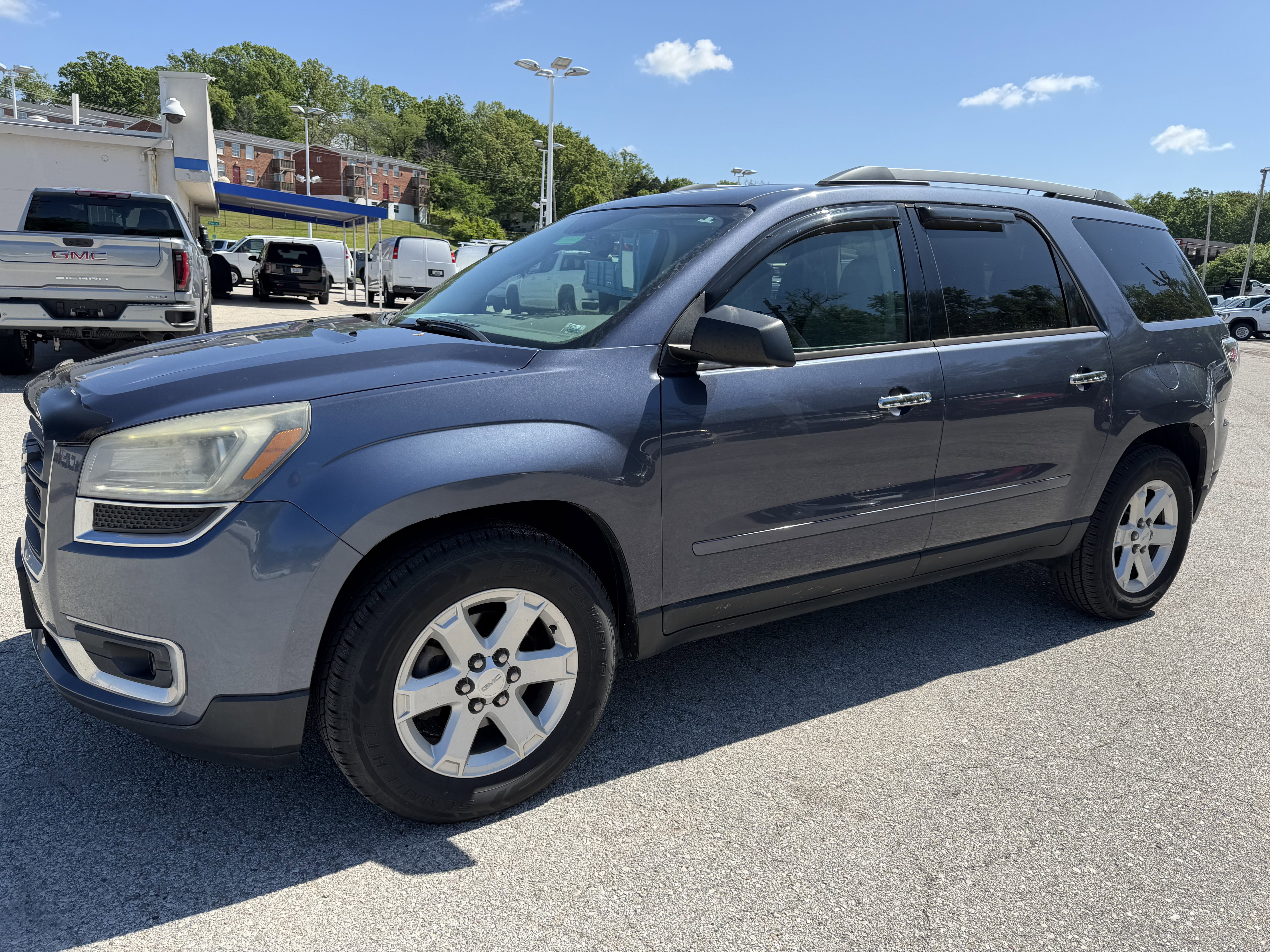 Used 2013 GMC Acadia SLE AWD/4WD image 3