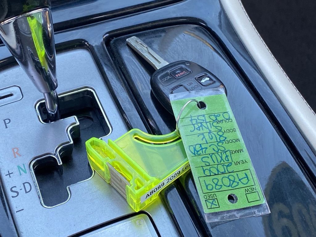 Used 2009 Lexus SC 430 Convertible image 30