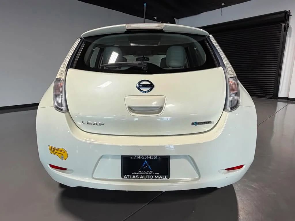 Used 2012 Nissan Leaf SV FWD image 5