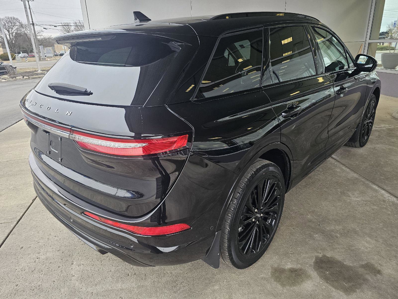 Used 2023 Lincoln Corsair Reserve w/ Equipment Group 202A image 5