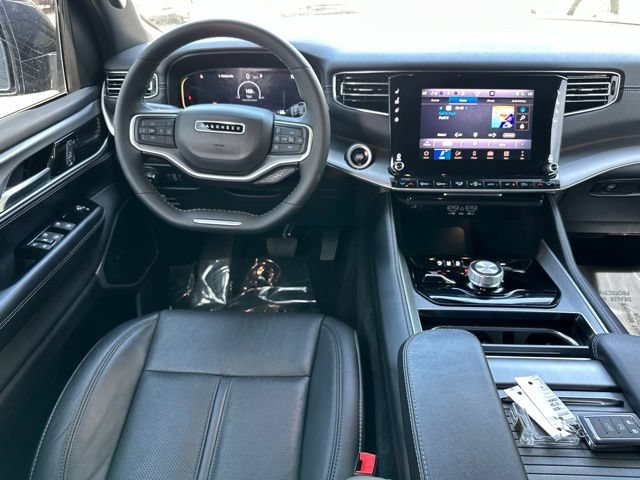 Used 2025 Jeep Wagoneer L Series II w/ Premium Group I AWD/4WD image 34