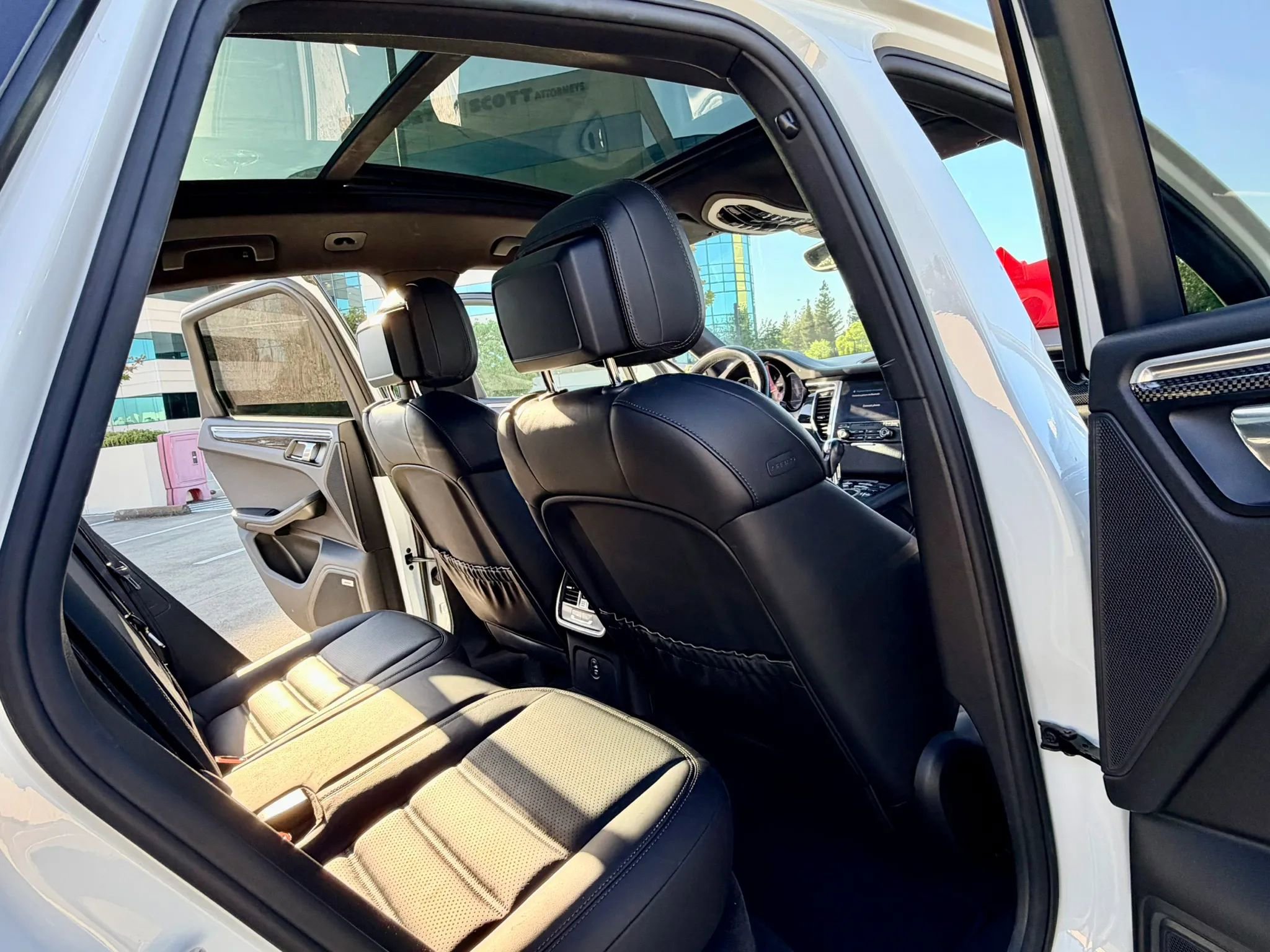 Used 2017 Porsche Macan GTS AWD/4WD image 20