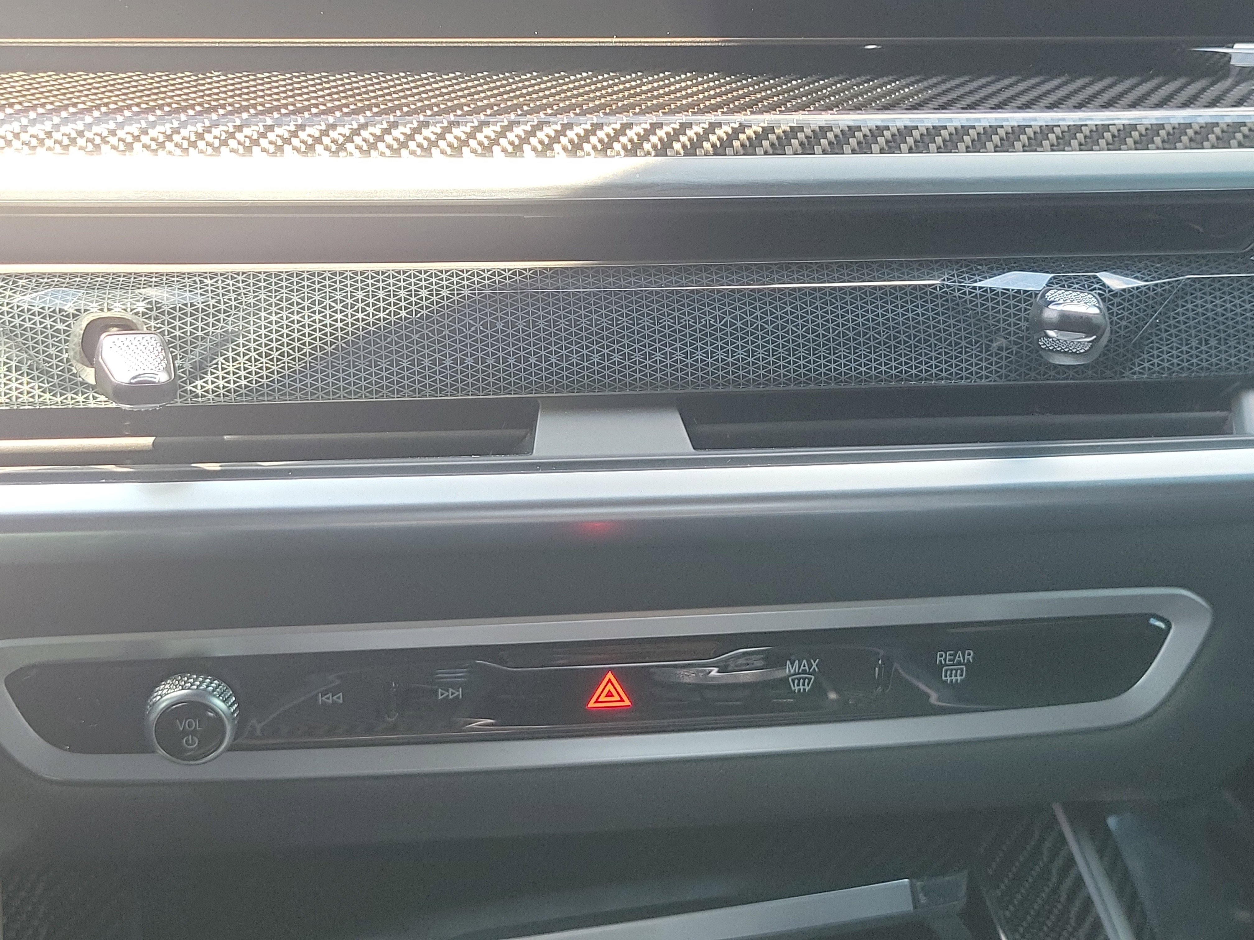 Used 2024 BMW ALPINA XB7 image 33