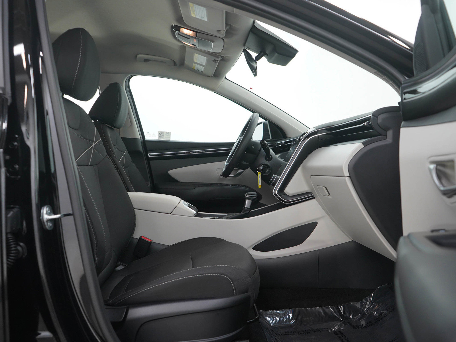 Certified 2024 Hyundai Tucson SE image 11