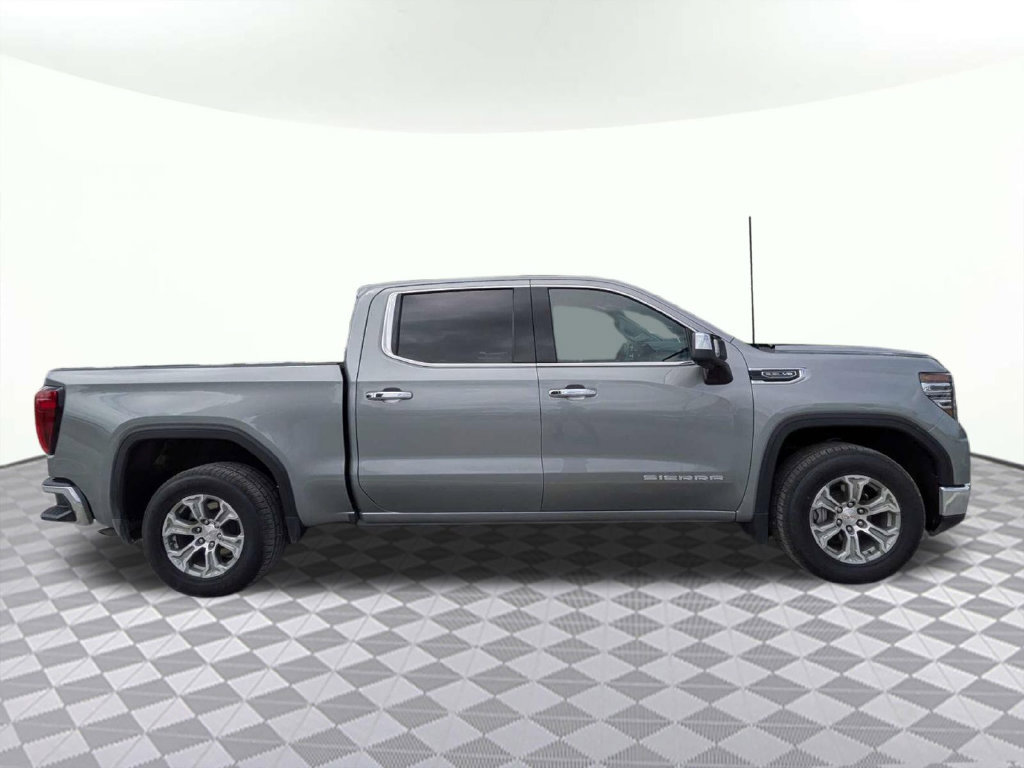 Used 2025 GMC Sierra 1500 SLT RWD image 2