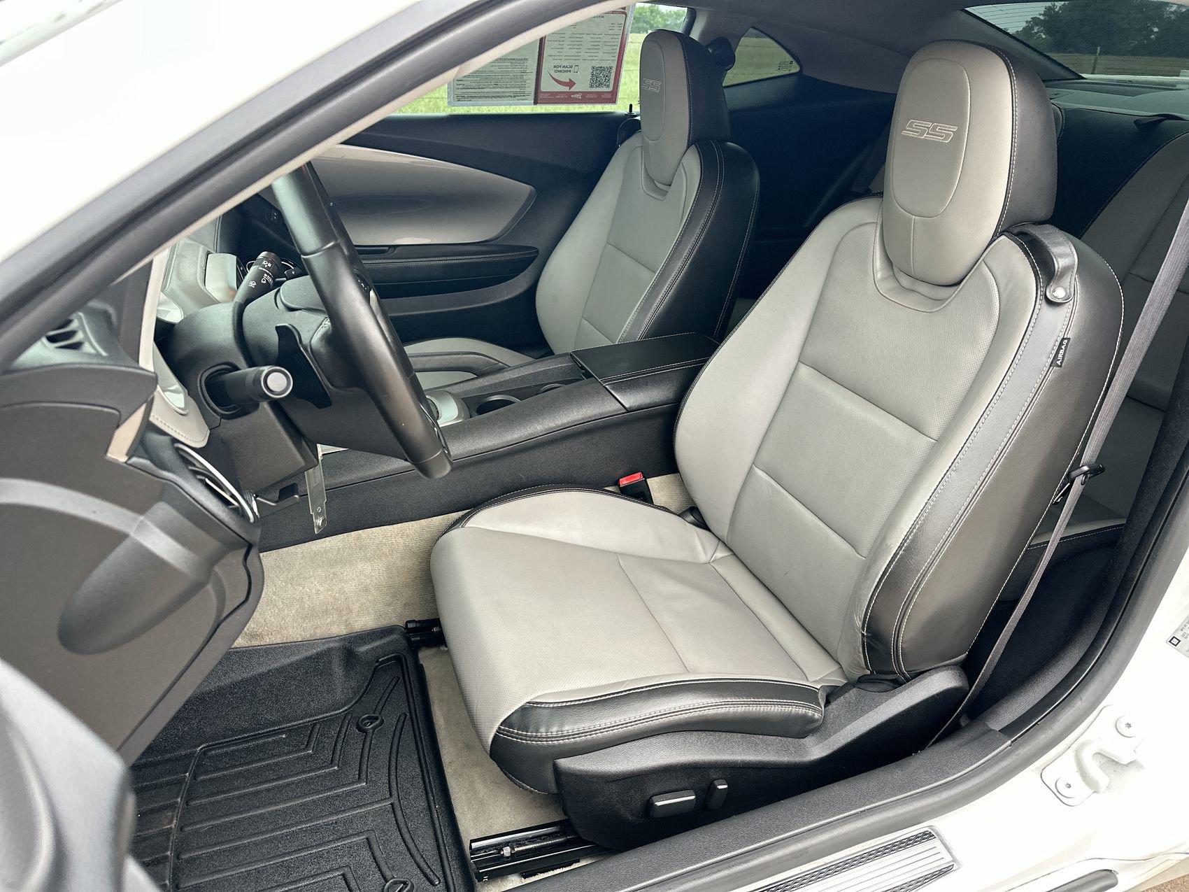 Used 2015 Chevrolet Camaro SS RWD image 11