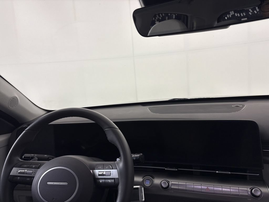 Certified 2025 Hyundai Kona SEL FWD image 23