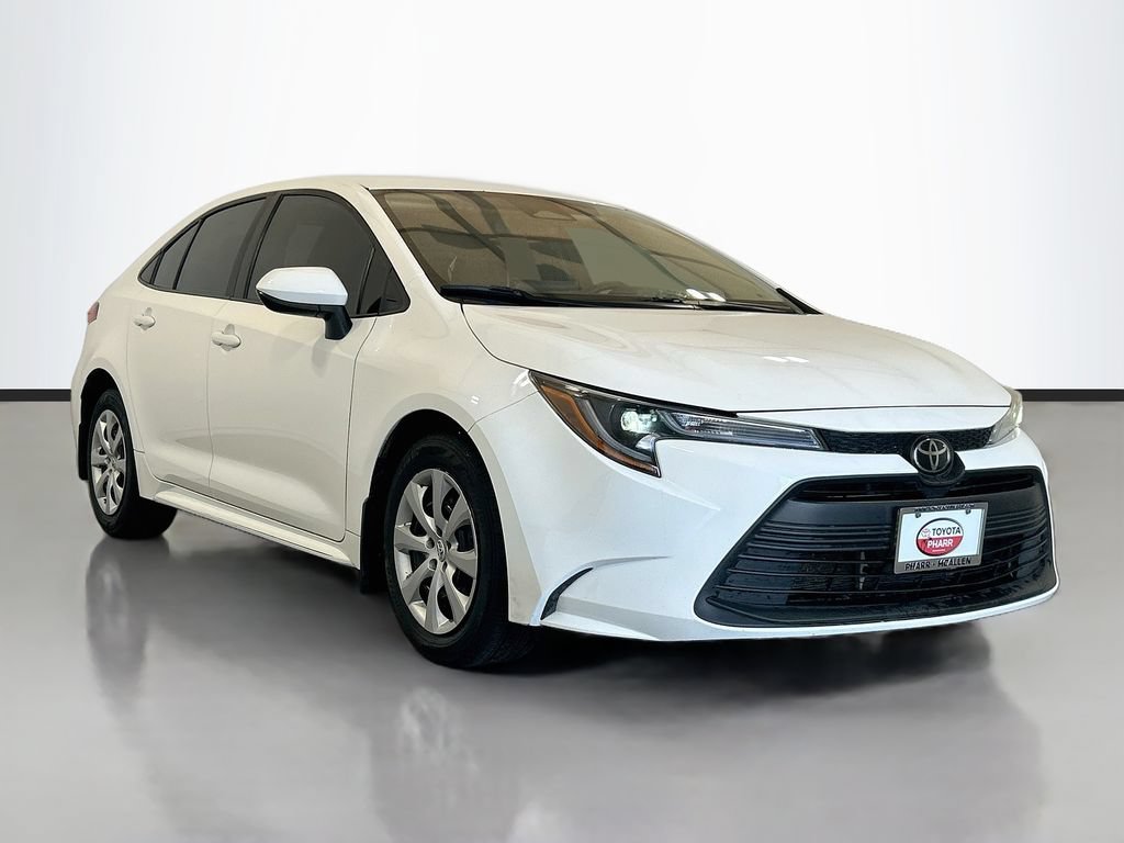 Used 2025 Toyota Corolla LE FWD image 3