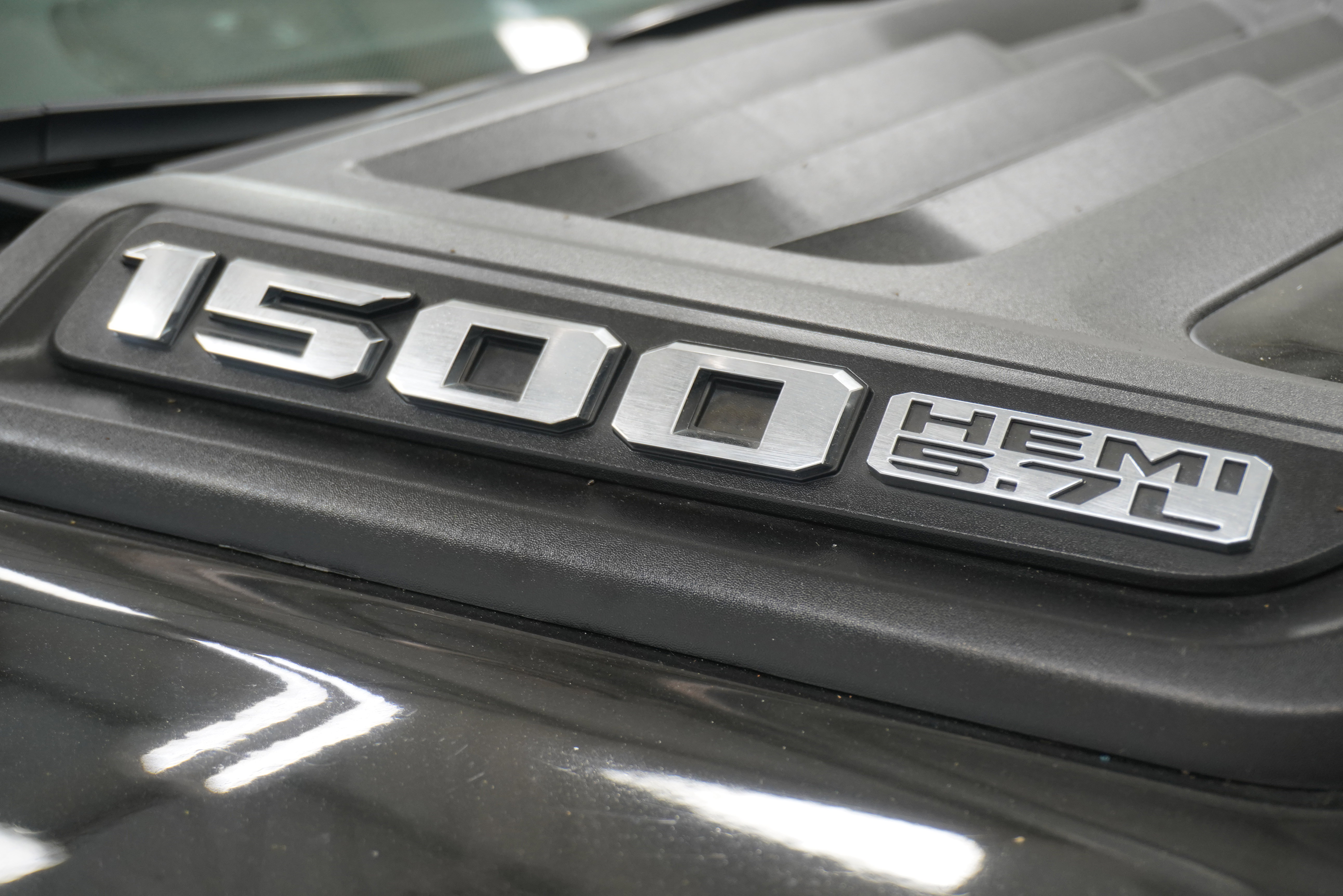 Used 2019 RAM 1500 Laramie w/ Sport Appearance Package RWD image 7