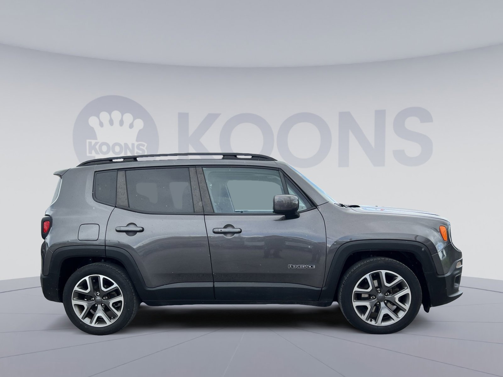Used 2017 Jeep Renegade Latitude image 5