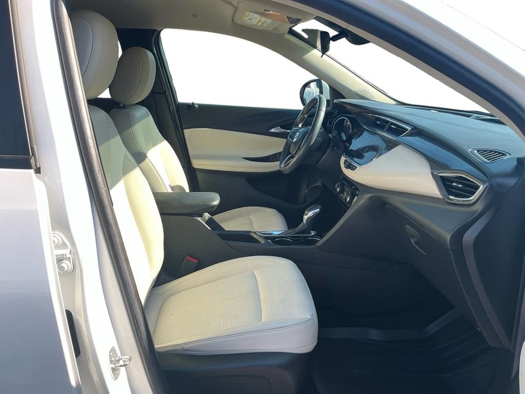 Used 2021 Buick Encore GX Select w/ Sport Touring Package FWD image 22