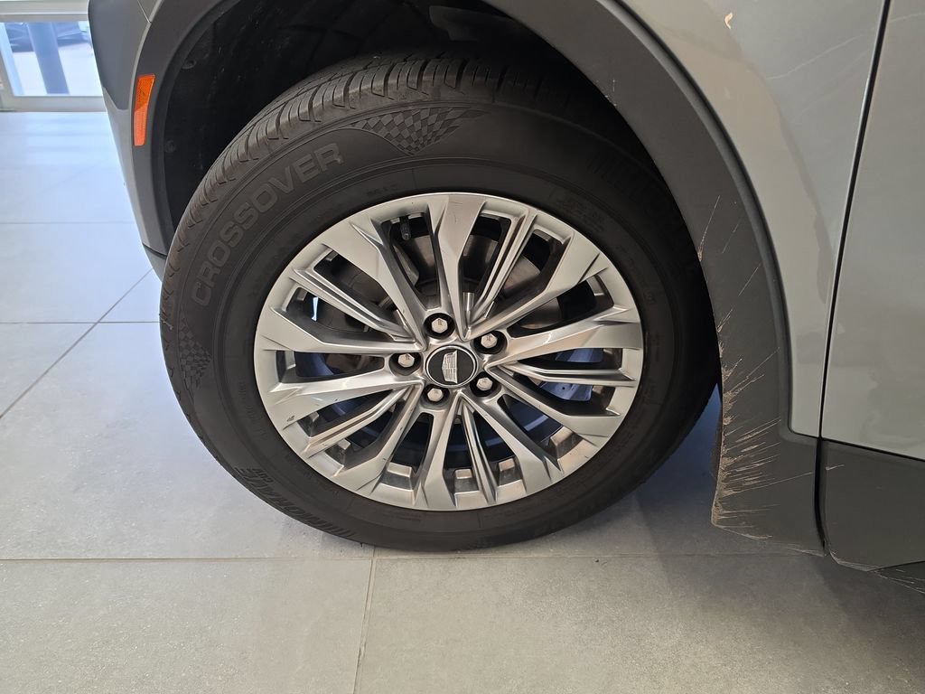 Used 2025 Cadillac XT4 Premium Luxury FWD image 34