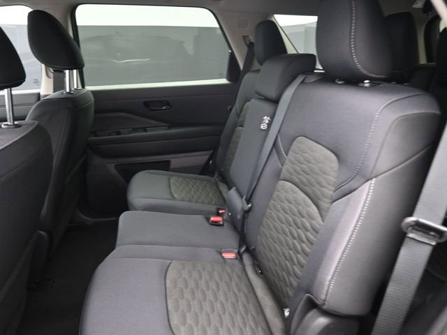 New 2026 Nissan Pathfinder SV image 10