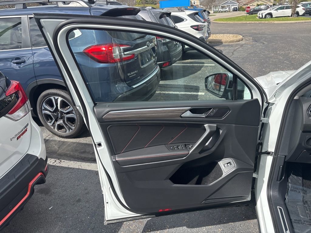 Used 2024 Volkswagen Tiguan Wolfsburg Edition w/ Panoramic Sunroof Package image 18