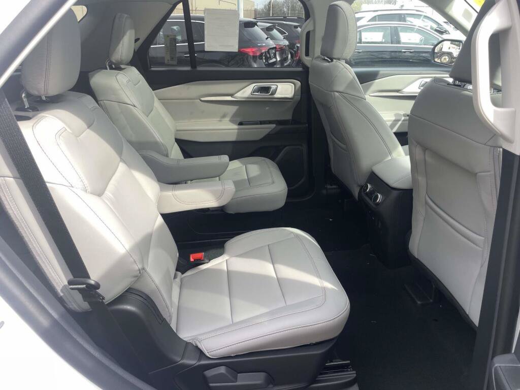 New 2026 Ford Explorer Active w/ Active Comfort Package AWD/4WD image 23