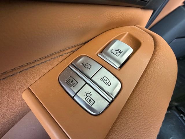Certified 2023 BMW X7 xDrive40i w/ M Sport Package AWD/4WD image 28