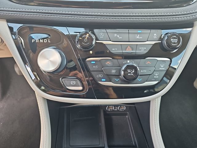 Used 2023 Chrysler Pacifica Limited w/ Uconnect Theater Family Group AWD/4WD image 31